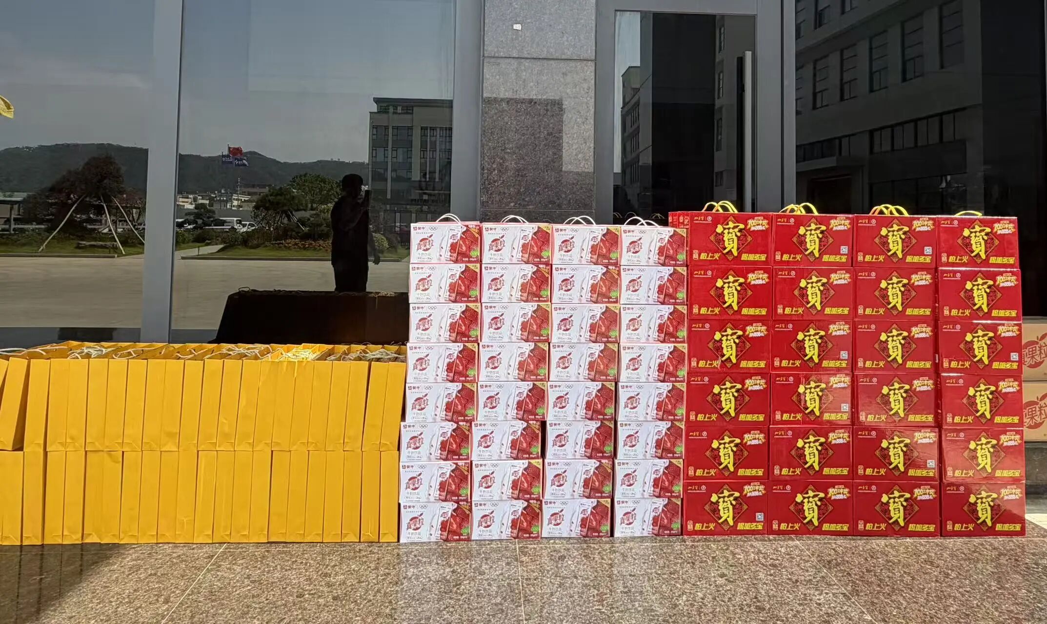 皓月启秋章，匠心筑圆满|富泰流体恭祝大家中秋安康，阖家团圆！
